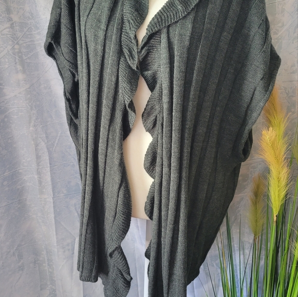 Lady's cover - Picture 4 of 5